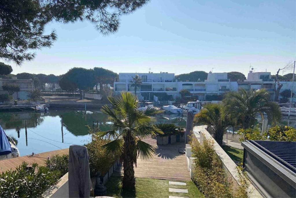 Villa Belle Grande Marina En Duplex Avec Appontement Le Grau-du-Roi Exterior foto